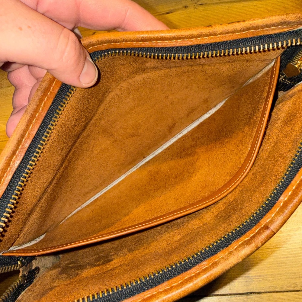 Vintage Coach 5140 Standard Clutch British Tan Leather 1980s NYC Bonnie Cashin - Picture 10 of 14